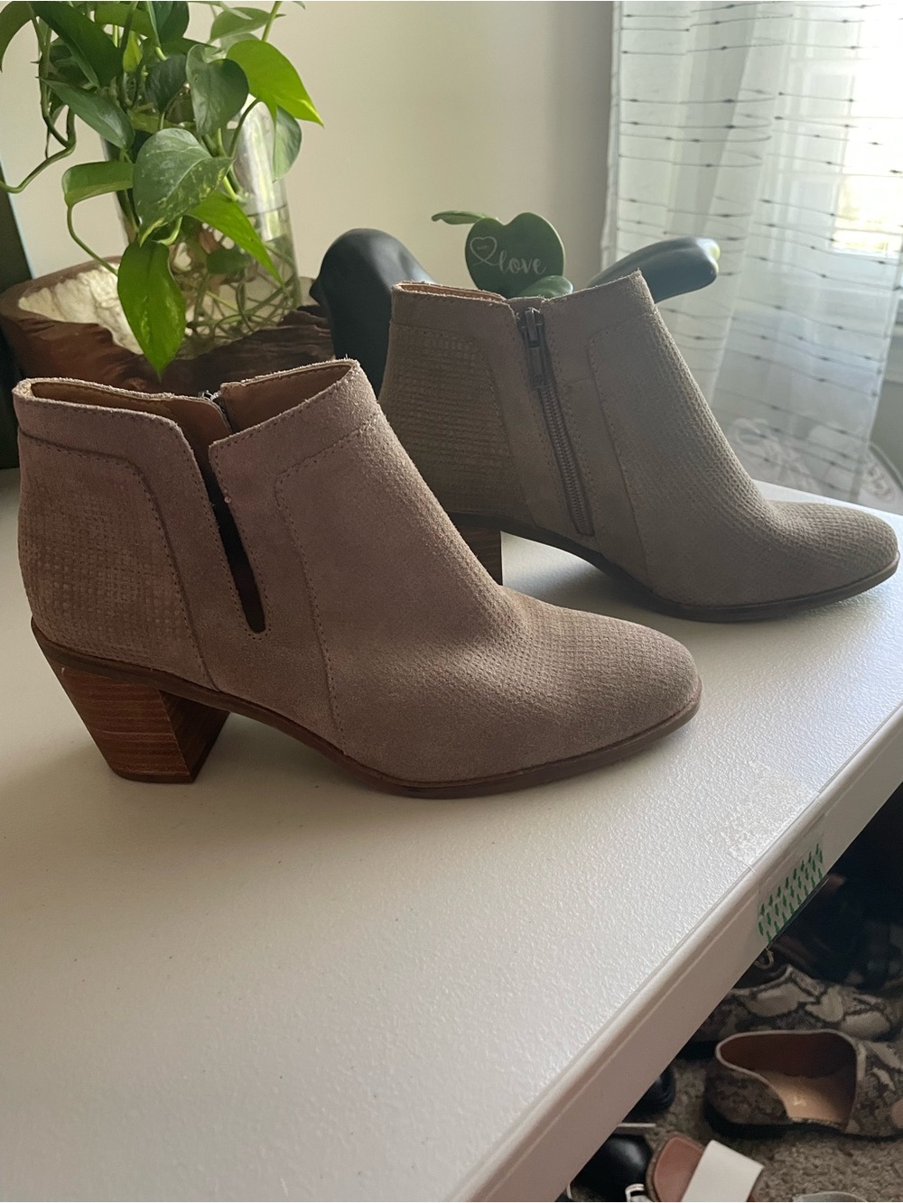Lucky Brand Woman’s Leather Booties in SZ 8.5 NWOB